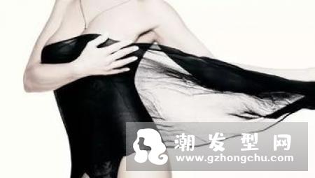 一边洗头一边梳可以吗 后果是什么
