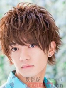 适合16岁长脸男生发型 洋气活泼打造阳光少年