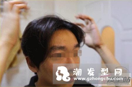 男士中分发型打理教学 男生蓬松中分发型这样弄最好看