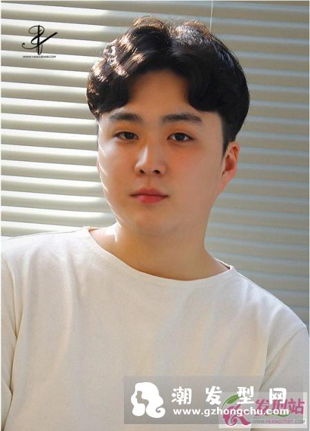 男生脸肥适合什么发型 肉肉脸男生帅气发型图片
