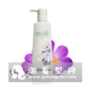 头发出油厉害怎么办 控油洗发水控制头发出油真的有效？