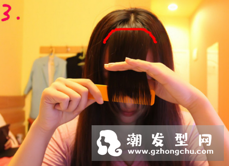 空气刘海往上翘怎么办 自己怎么剪