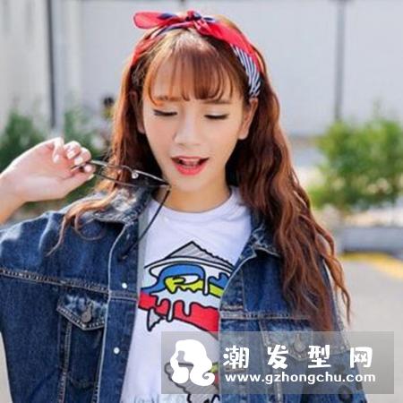 小波浪卷中长发头发图片 怎么打理