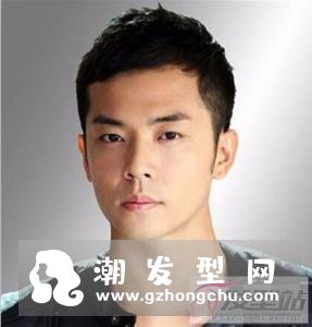 男生鬓角怎么留好看 选对发型帅气度爆表