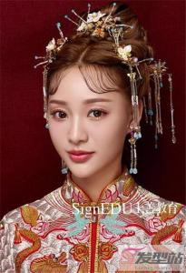中式简单大方新娘发型 经典盘发古最显高贵气质