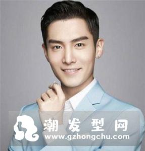 男生额头低适合什么发型 低额头男生好看发型