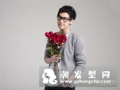 新F4王鹤隶发型 经典帅气赶时髦