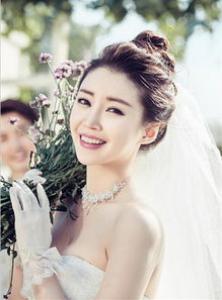 婚纱照什么发型好看 参考明星婚纱发型自然又有仙气