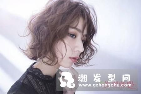 女生烫什么卷发好看 个性卷有点凌乱带点慵懒真好看