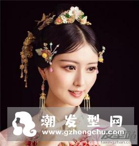 搭配秀禾服的新娘发型 中式新娘造型美的端庄大气