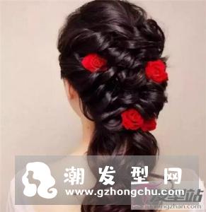 经典新娘敬酒礼服发型 盘发造型端庄显大气