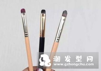 唇刷怎么用 怎么清洗