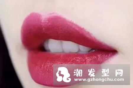 口红涂不出颜色怎么回事 不上色怎么办