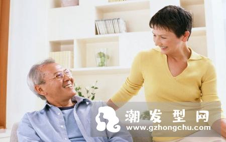 女人更年期吃什么好 掉头发吗