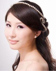 古典中式新娘盘发 高贵迷人气质佳