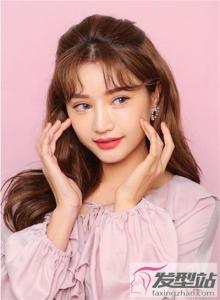 可爱型卷发发型女 减龄显嫩女生卷发发型