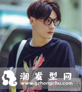 男生八字刘海短发 洋气修颜个性十足