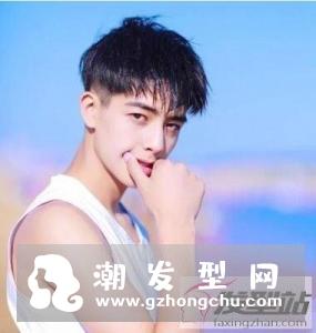 瓜子脸男生适合什么发型 超帅气发型让型男气质再次提升