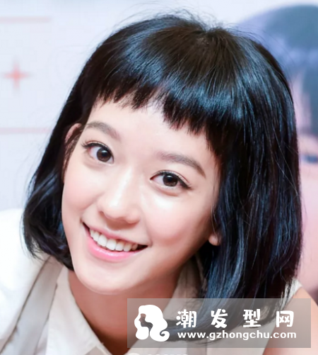 减龄扮嫩刘海图片 洗发前梳头能减少头发脱落吗