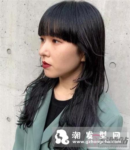 发量少适合什么发型  上短下长层次感显丰盈