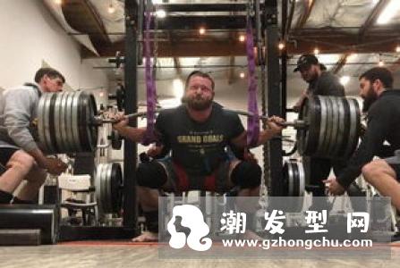 杠铃深蹲练什么肌肉 女生练有什么好处