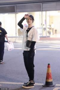男生菠萝头发型 扎小辫的男生超帅