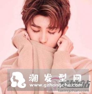 蔡徐坤发型叫什么 蔡徐坤帅气时尚发型盘点