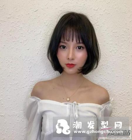 最减龄的波波头短发 简单干练气质绝佳