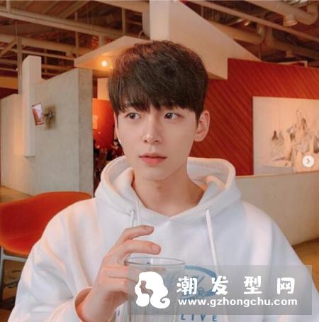 男生什么发型好看 五种大热男生刘海发型帅到没朋友