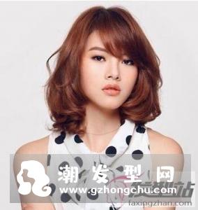 短发梨花头怎么弄好看 蓬松发尾展现妩媚淑女范