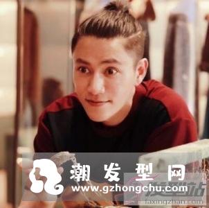 男生菠萝头发型 扎小辫的男生超帅