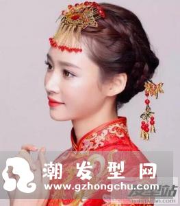 穿秀禾服如何选发型 盘发演绎中式复古风