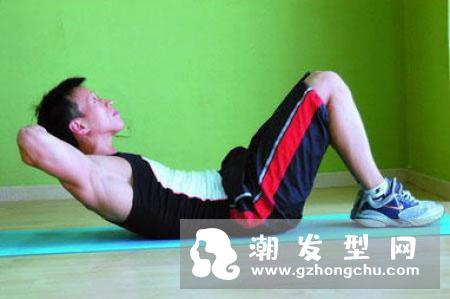反向卷腹常见错误 怎么做