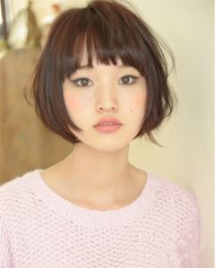 脸圆的女生适合什么短发 适合什么刘海
