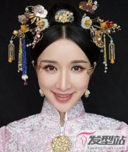 超美古装新娘发型 散发端庄古典贵气