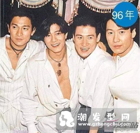 男士中分发型打理教学 男生蓬松中分发型这样弄最好看
