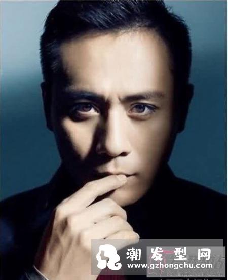 m型发际线的男生发型 学M型发际线男星这样选发型就对了