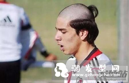 男生留长发怎么梳好看 多种男生长发超Man发型推荐