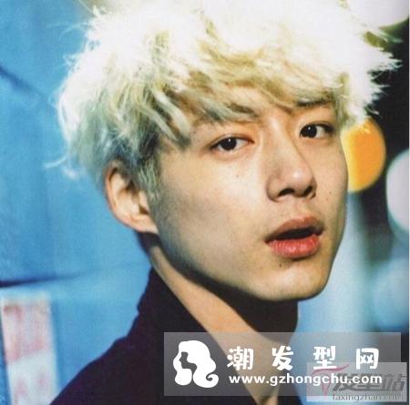 男生染什么颜色头发帅 金色染发超帅不是人人都能染