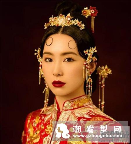 2020年新娘妆发流行趋势 中式轻奢复古新娘造型
