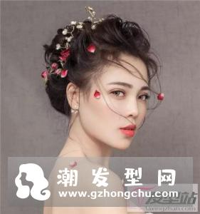 显年轻的新娘发型 减龄盘发仙气满满