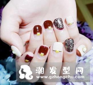 新年弄什么美甲好看 红色适合手黑的人吗