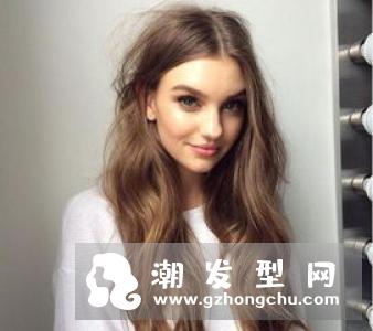 水波纹发型图片中长发 塑造的美感不会让你失望