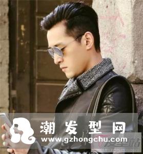最新潮流男士发型 头发两边铲更帅气