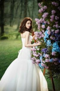 春夏纽约婚纱周新娘发型秀