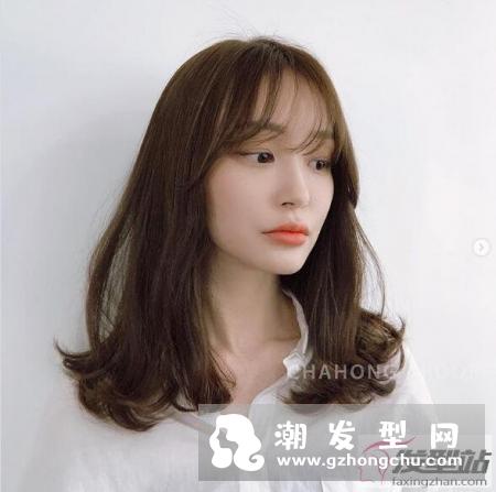 随意自然微卷长发发型 发尾波浪整个人马上温柔度 10分