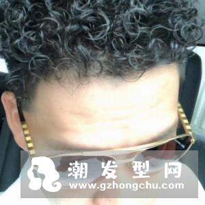 曹云金最新发型叫什么 泡面卷发型图片