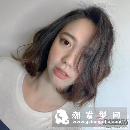 及肩发型怎么卷好看 女神卷发让气质VS知性同时拥有