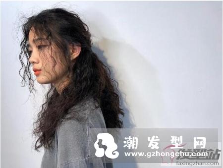 复古嬉皮卷强势侵袭中 只要这样卷绝对有型！