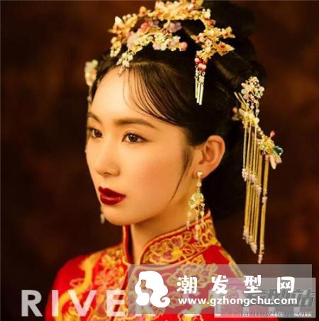 2020年新娘妆发流行趋势 中式轻奢复古新娘造型